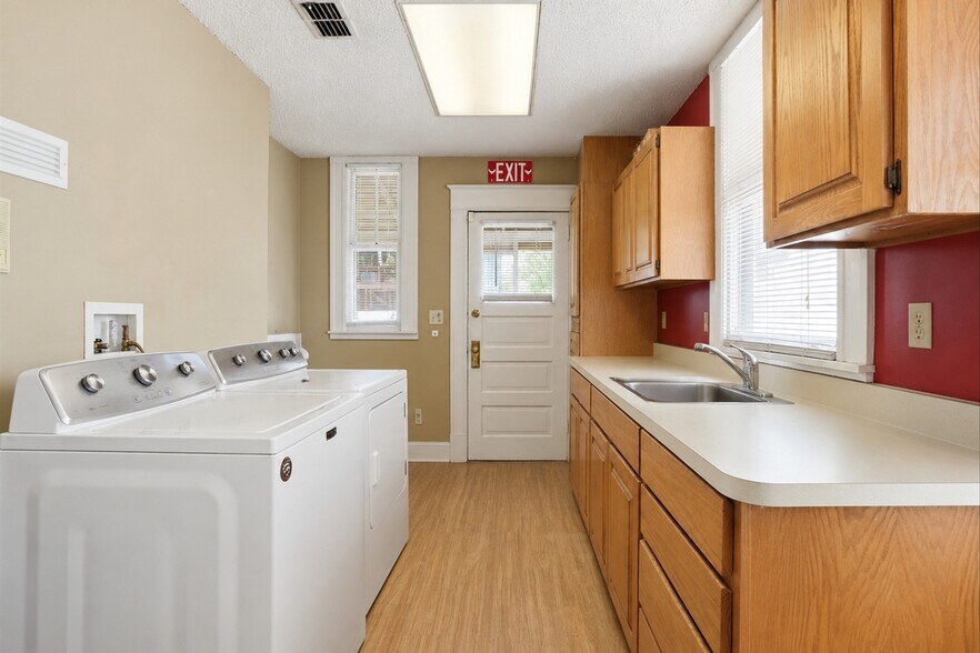 More Photos Of 2223 Herschel St, Jacksonville Office Residential For Sale