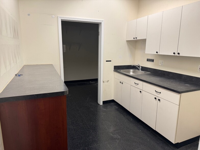 More Photos Of 23211 21 Mile Rd, Macomb Freestanding For Lease