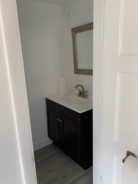 More Photos Of 9542 W Pico Blvd, Los Angeles Storefront Retail Office For Lease