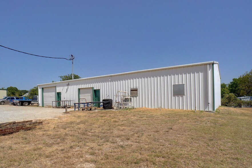 More Photos Of 396 Goshen Rd, Springtown Service Station For Sale