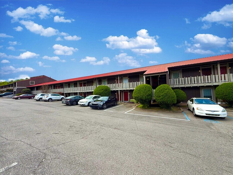 More Photos Of 2418 Green Springs Hwy, Birmingham Multifamily For Sale