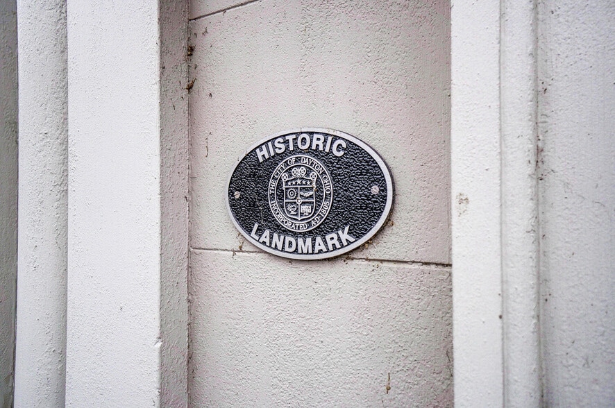 More Photos Of 208 W Monument Ave, Dayton Office Residential For Sale