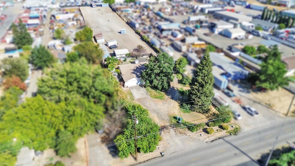 More Photos Of 7028 26th St, Rio Linda Industrial For Sale