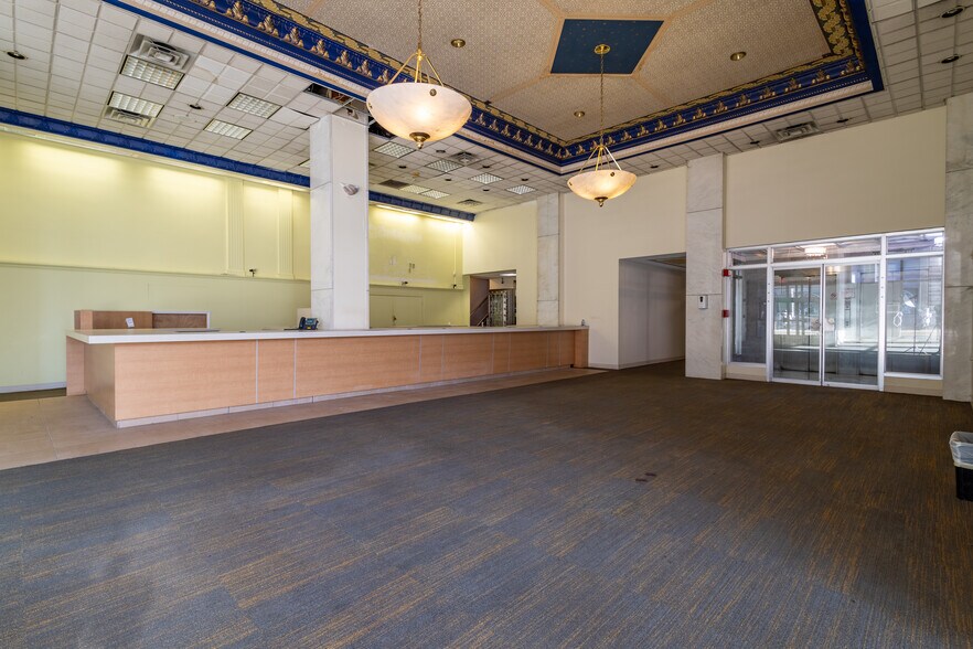 More Photos Of 100 N 4th St, Steubenville Office For Sale