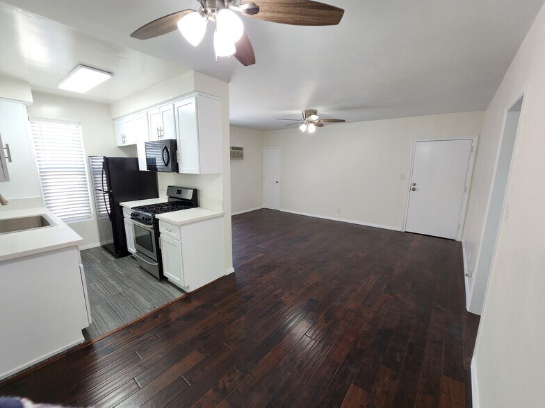 More Photos Of 423 N Harvard Blvd, Los Angeles Apartments For Sale