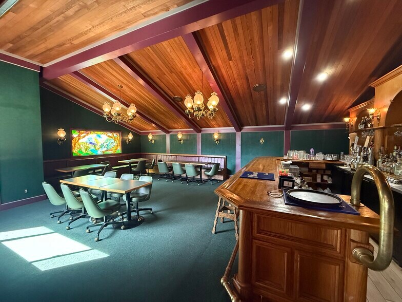 More Photos Of 520 N Mount Shasta Blvd, Mount Shasta General Retail For Sale