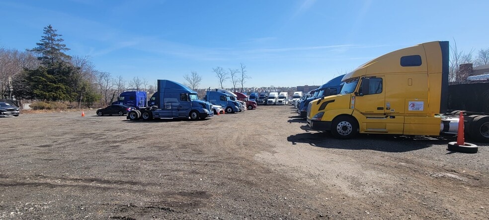 More Photos Of 2-8 Ogden St, Newark Land For Lease