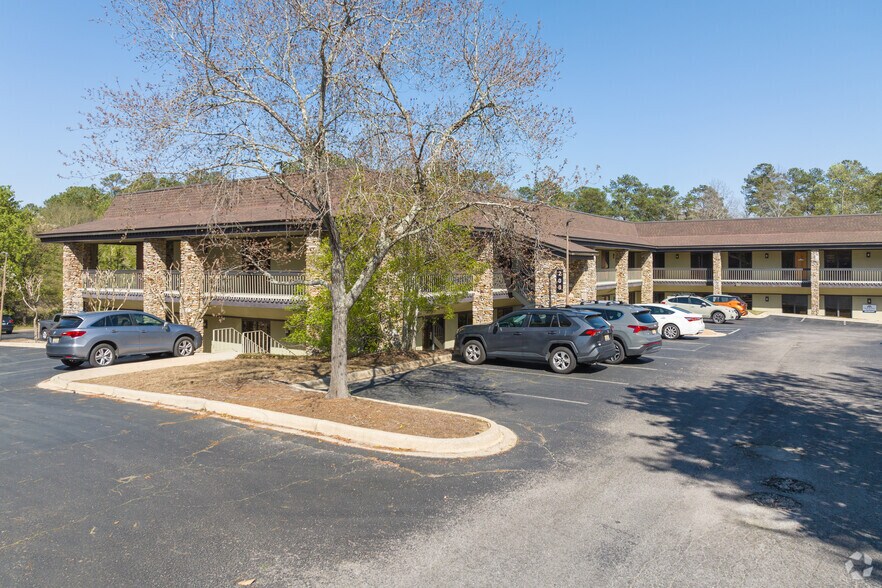 More Photos Of 200 Cahaba Park Cir, Birmingham Coworking Space