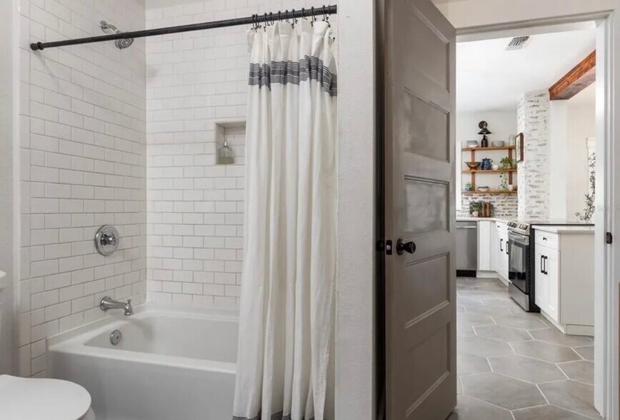 More Photos Of 236 W North St, Tampa Multifamily For Sale