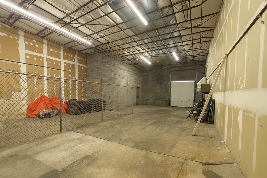 More Photos Of 826 Creighton Rd, Pensacola Light Distribution For Lease