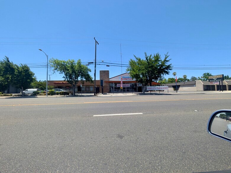 More Photos Of 1021 McHenry Ave, Modesto General Retail For Sale