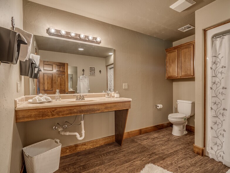 More Photos Of 341070 E 890 Rd, Chandler Lodge Meeting Hall For Sale