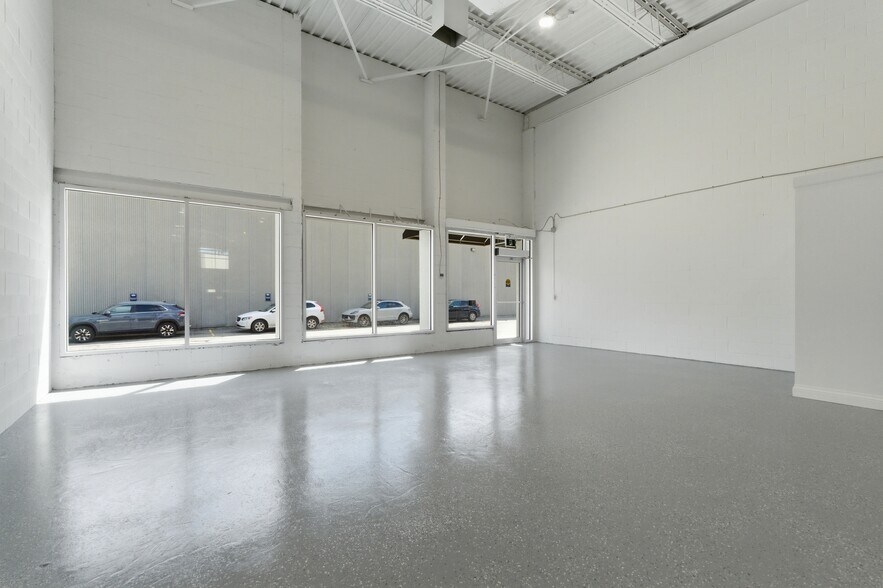 More Photos Of 397 Humberline Dr, Toronto Warehouse For Sale