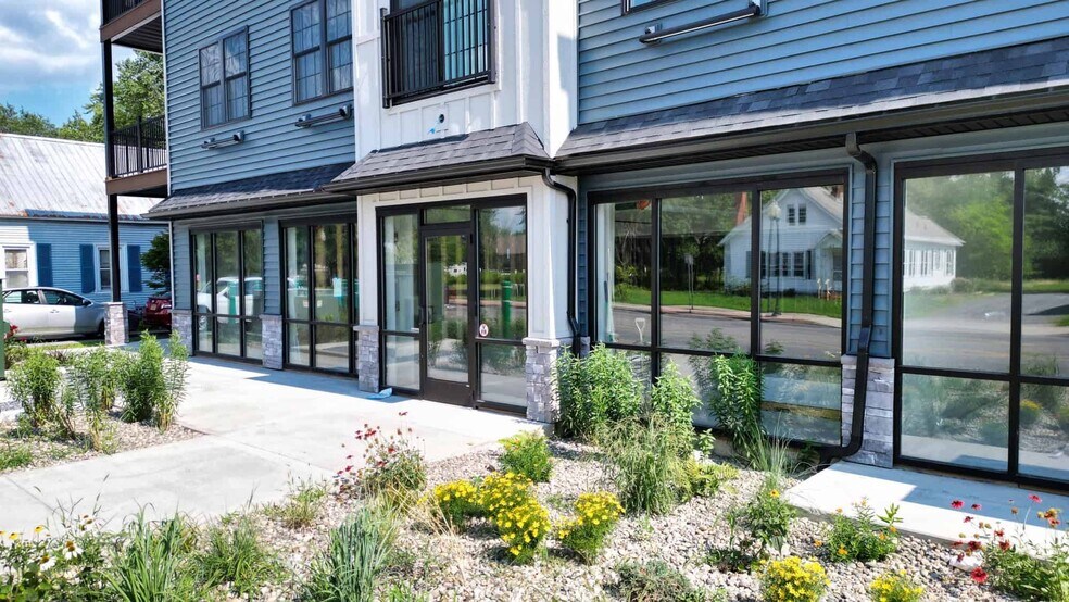 More Photos Of 80 Main St, Queensbury Apartments For Lease