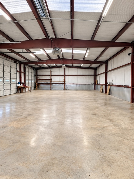More Photos Of 100 Tex Pack St, Longview Warehouse For Sale