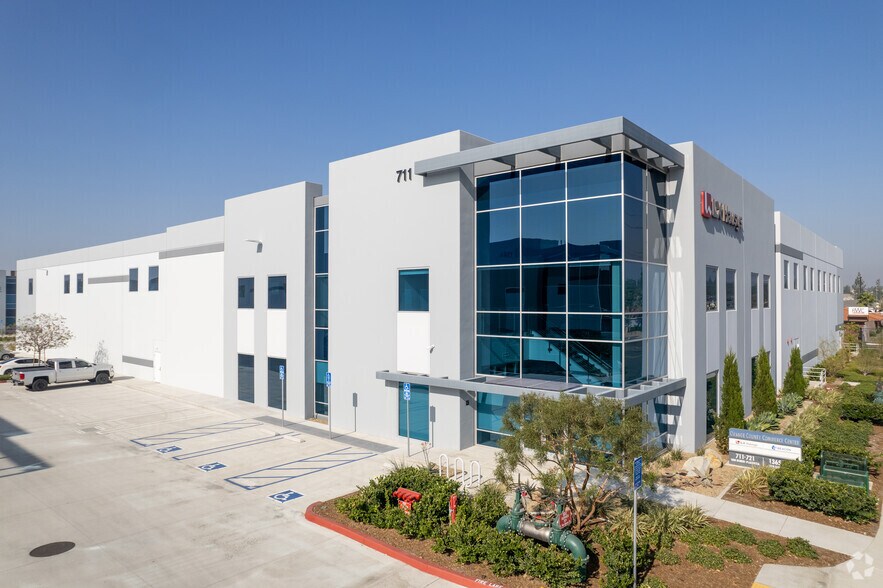 Primary Photo Of 711 S Van Buren St, Placentia Warehouse For Lease