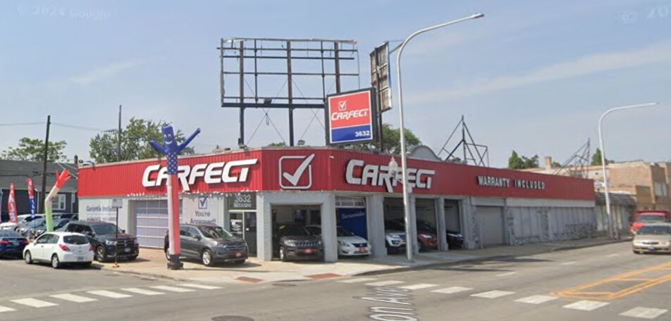 More Photos Of 3632 N Cicero Ave, Chicago Showroom For Sale