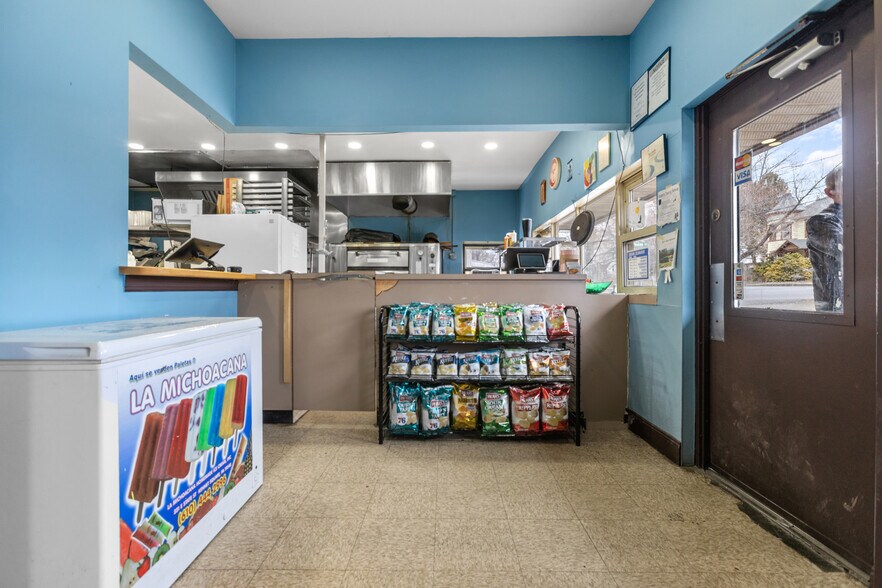 More Photos Of 399 Nottingham Rd, Nottingham General Retail For Sale