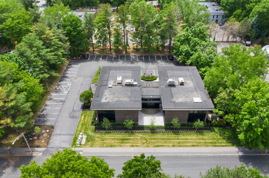 More Photos Of 154 Wells Ave, Newton Office For Lease