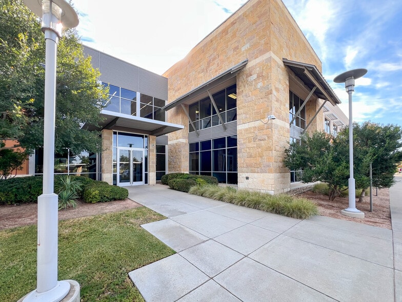 More Photos Of 6301 Holiday Hill Rd, Midland Office For Lease