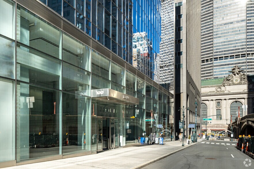 More Photos Of 100 Park Ave, New York Office For Lease