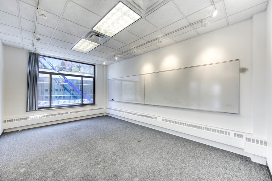 More Photos Of 419-425 Wabasha St N, Saint Paul Loft Creative Space For Sale
