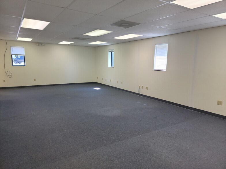 More Photos Of 694 Beverly Pike, Elkins Office For Lease