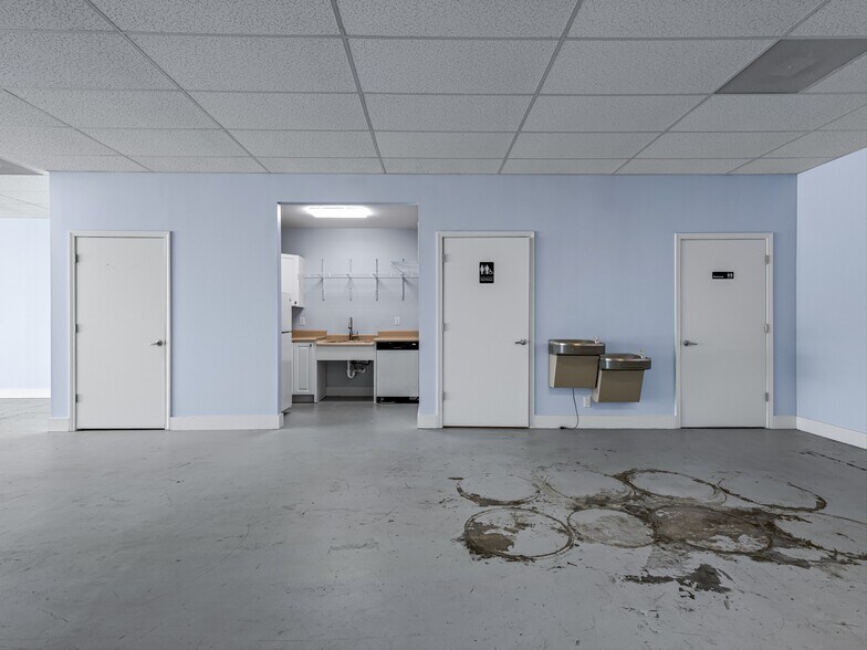 More Photos Of 99 New Leicester Hwy, Asheville Storefront Retail Office For Lease