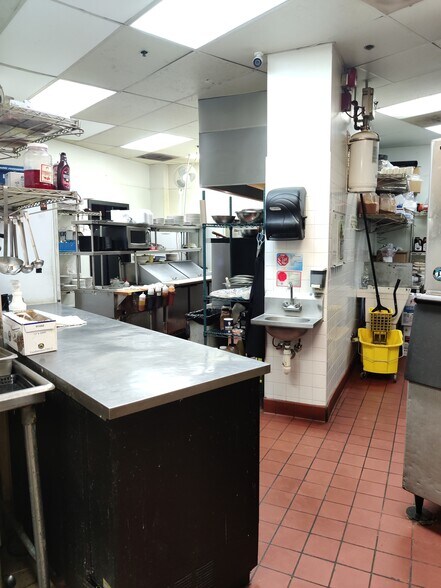 More Photos Of 42882 Truro Parish Dr, Ashburn Storefront For Sale