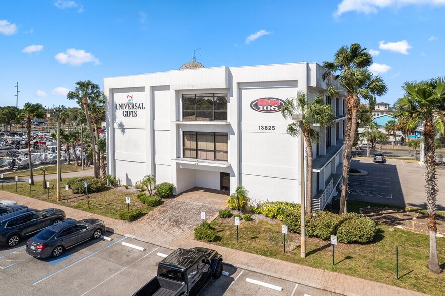 More Photos Of 13825 US Highway 19, Hudson Office For Lease