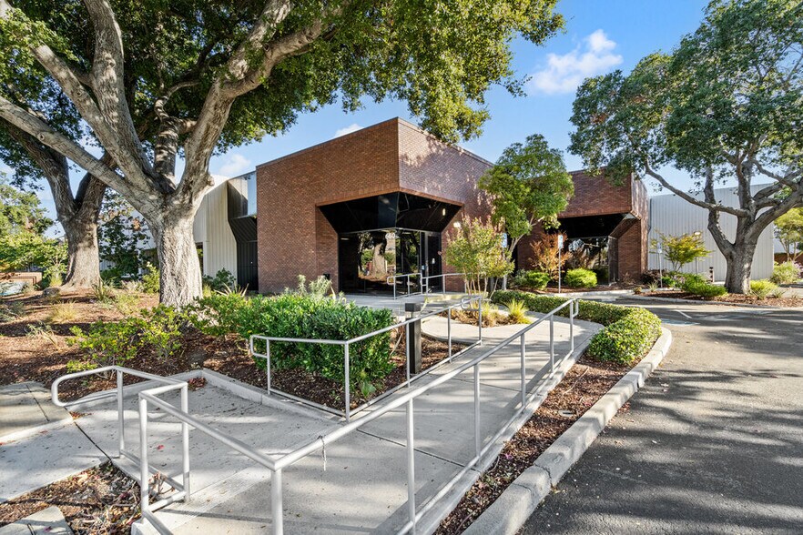 More Photos Of 650-700 E Calaveras Blvd, Milpitas Light Distribution For Lease