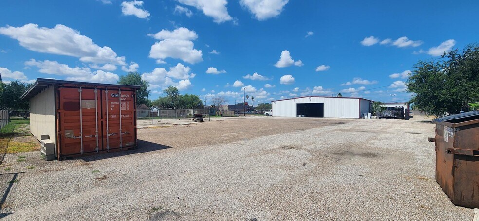More Photos Of 1010 E Fordyce Ave, Kingsville Warehouse For Lease