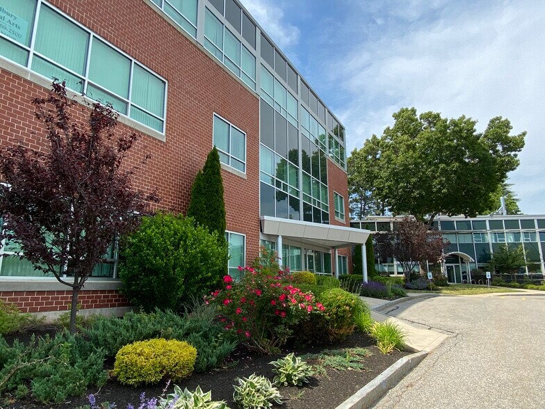 More Photos Of 144 North Rd, Sudbury Office Residential For Lease