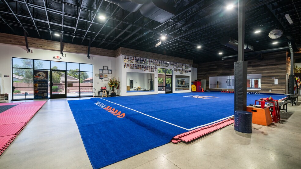 More Photos Of 700 N Cooper Rd, Gilbert Office For Sale