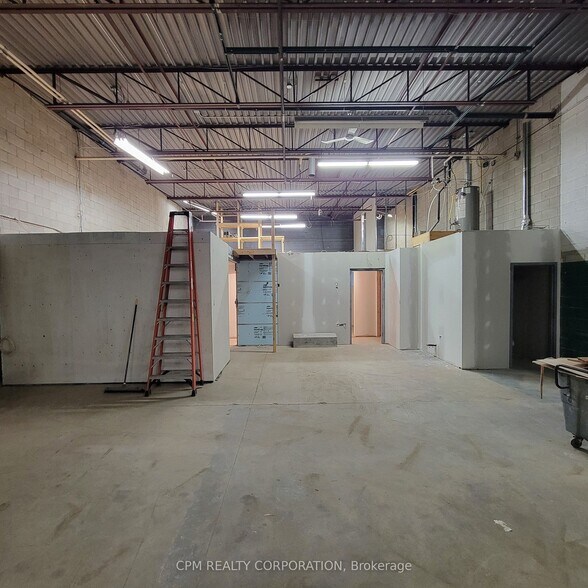 More Photos Of 138 Sandiford Dr, Whitchurch-Stouffville Service For Sale