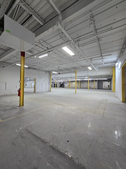 More Photos Of 325 Jay St, Coldwater Warehouse For Sale