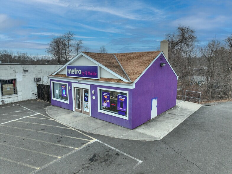 More Photos Of 1107 Boston Post Rd, West Haven Freestanding For Sale