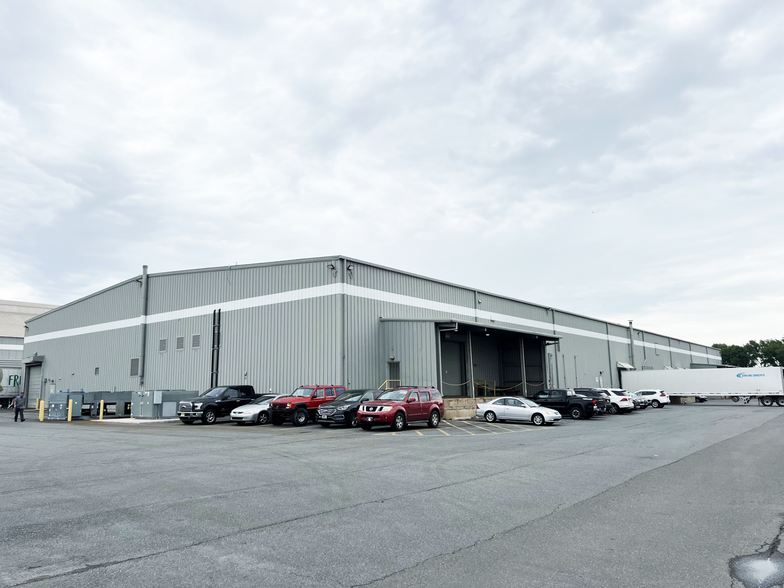 Primary Photo Of 1001 Industrial Hwy, Eddystone Refrigeration Cold Storage For Lease