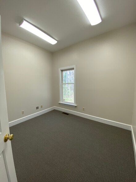 More Photos Of 1029-1057 Dresser Ct, Raleigh Office For Sale