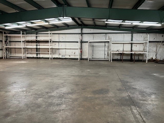 More Photos Of 296 Richey Rd, Pelzer Showroom For Lease
