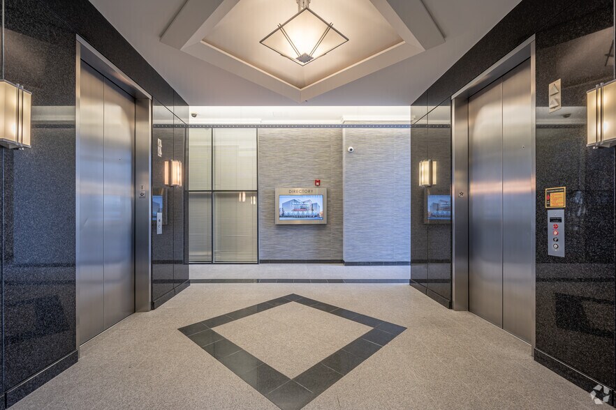 More Photos Of 15915 Katy Fwy, Houston Office For Lease