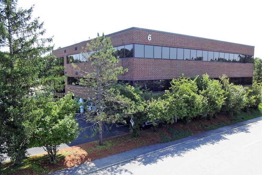 More Photos Of 6 Trafalgar Sq, Nashua Office For Lease