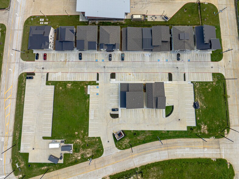 More Photos Of 225 Bella Katy Dr, Katy Medical For Sale