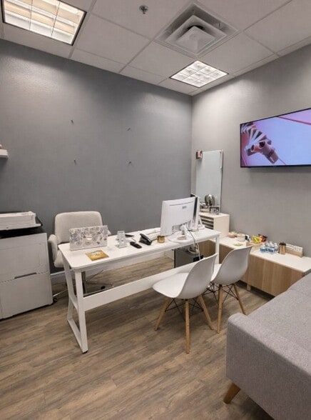 More Photos Of 13574 Village Park Dr, Orlando Office For Sale