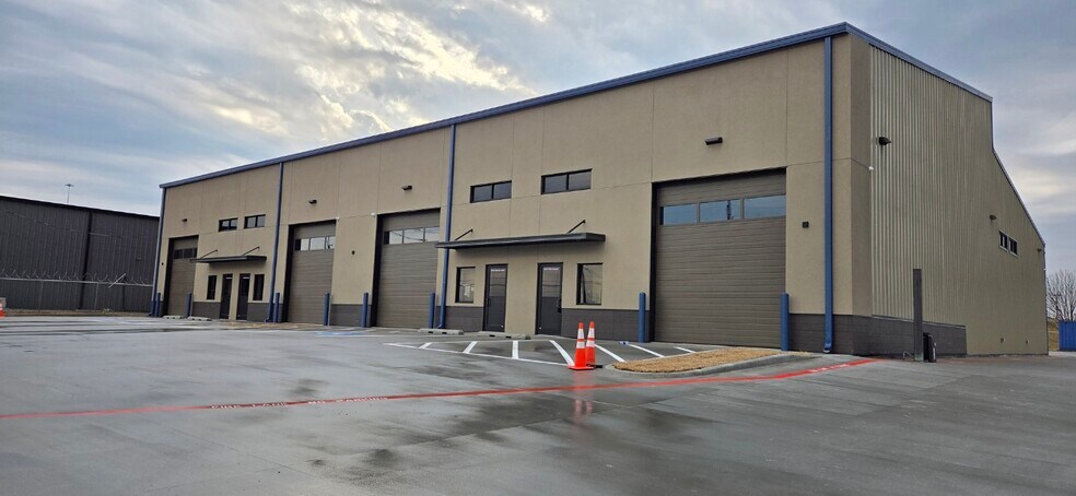 More Photos Of 5818 S 107th East Ave, Tulsa Warehouse For Lease