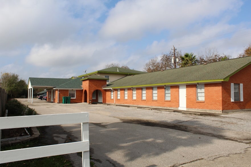 Primary Photo Of 308 Preston Ave, Pasadena Religious Facility For Sale
