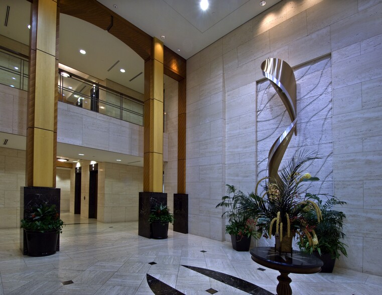 More Photos Of 1400 Urban Center Dr, Vestavia Hills Office For Lease