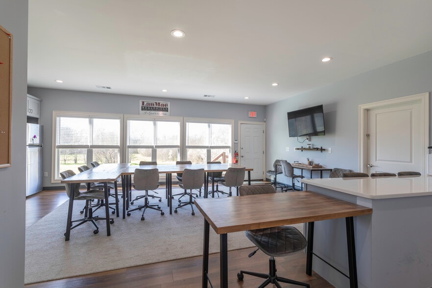 More Photos Of 2356 Alabama River Pky, Millbrook Flex For Sale