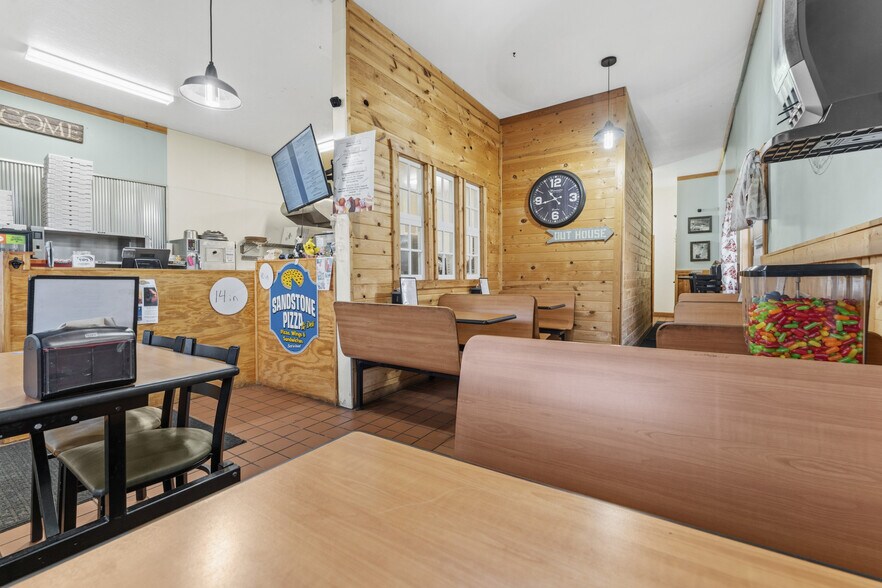 More Photos Of 410 Main St, Sandstone Restaurant For Sale
