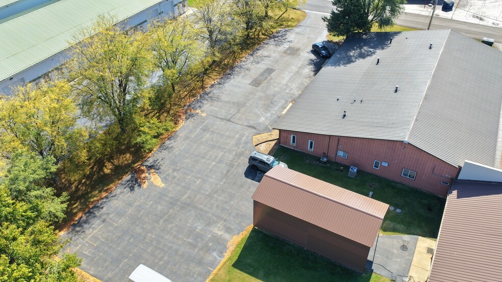 More Photos Of 14440 W Edison Dr, New Lenox Manufacturing For Sale